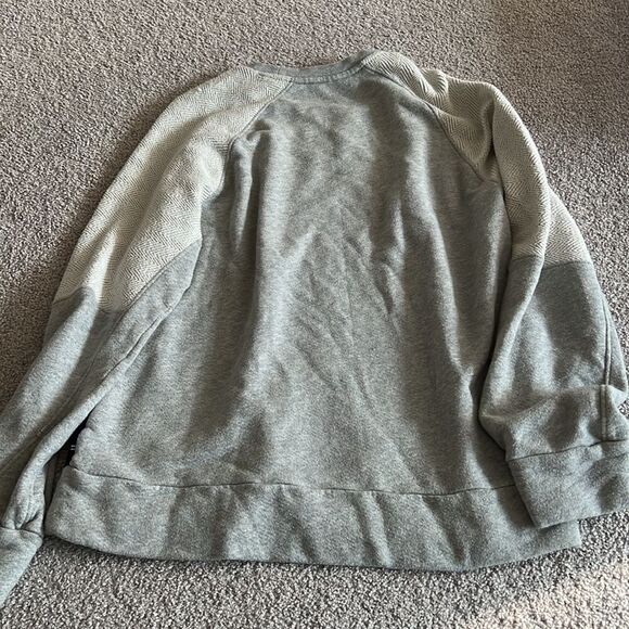 Nautica men’s grey and navy sweater - Picture 3 of 3